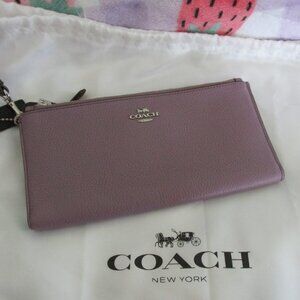 Coach Zipper Wallet